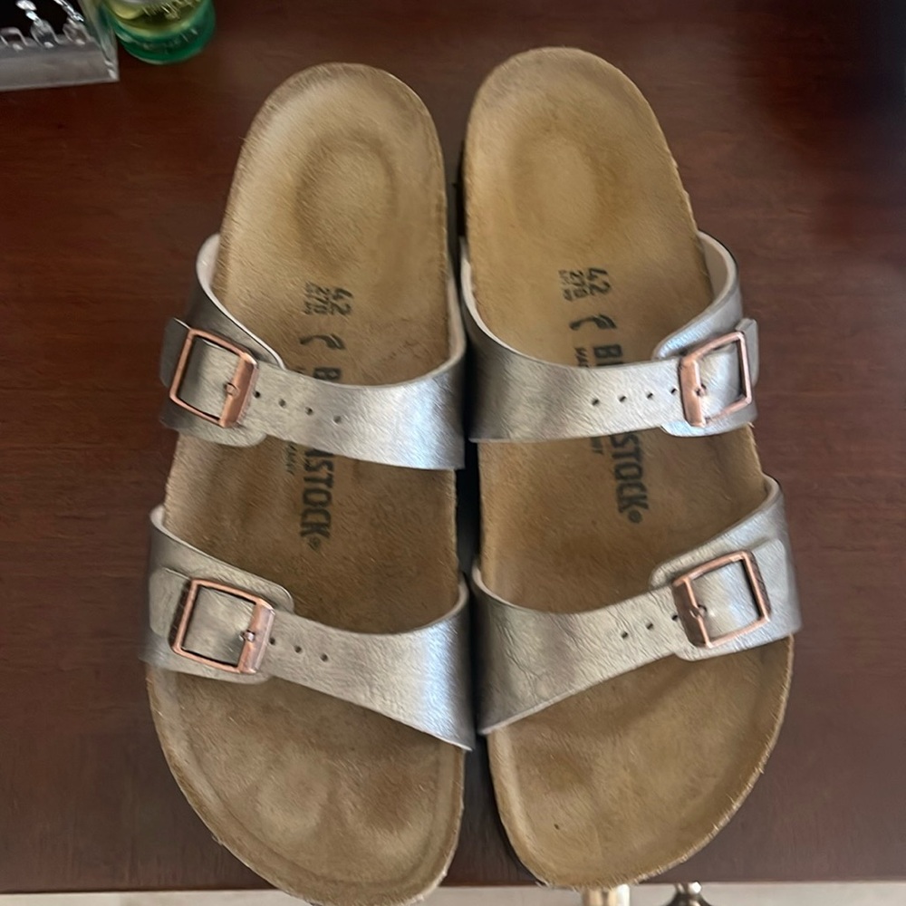 Size 42 metallic copper Arizona  Birkenstocks